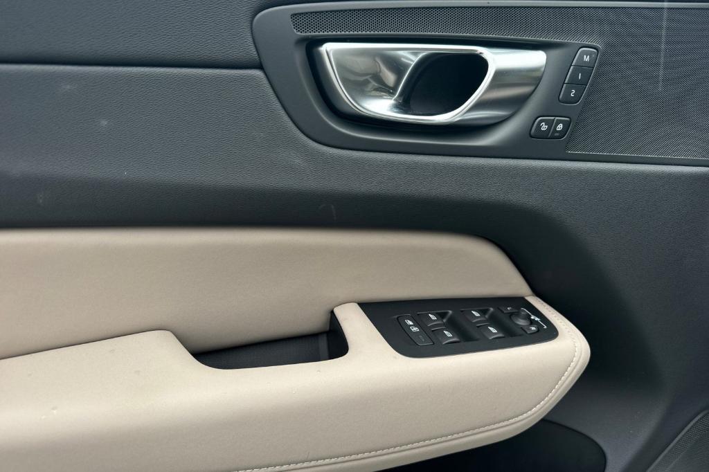 new 2026 Volvo XC60 car, priced at $54,485