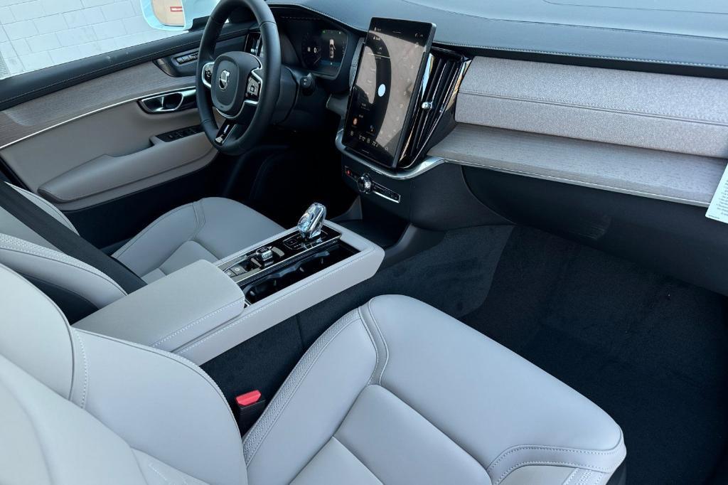 new 2026 Volvo XC90 car, priced at $69,325