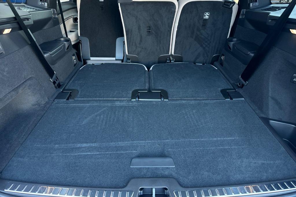 new 2026 Volvo XC90 car, priced at $69,325