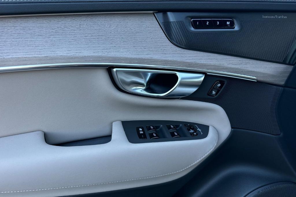 new 2026 Volvo XC90 car, priced at $69,325