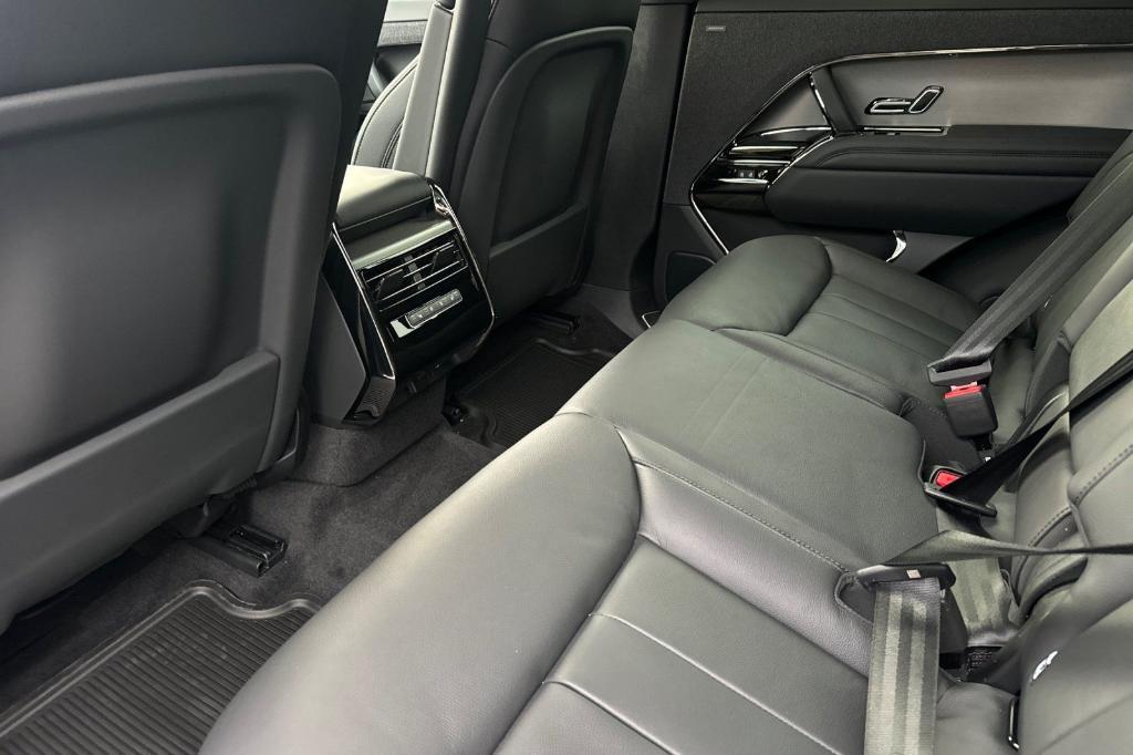 new 2025 Land Rover Range Rover Sport car, priced at $84,180