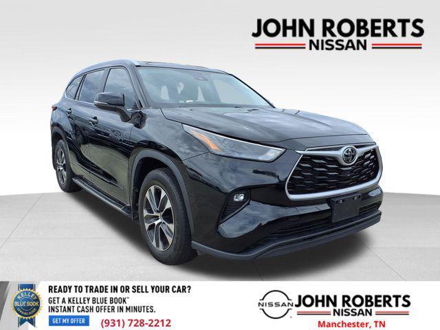 used 2023 Toyota Highlander car, priced at $28,993