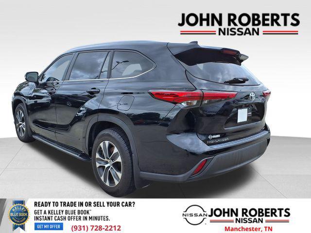 used 2023 Toyota Highlander car, priced at $28,993