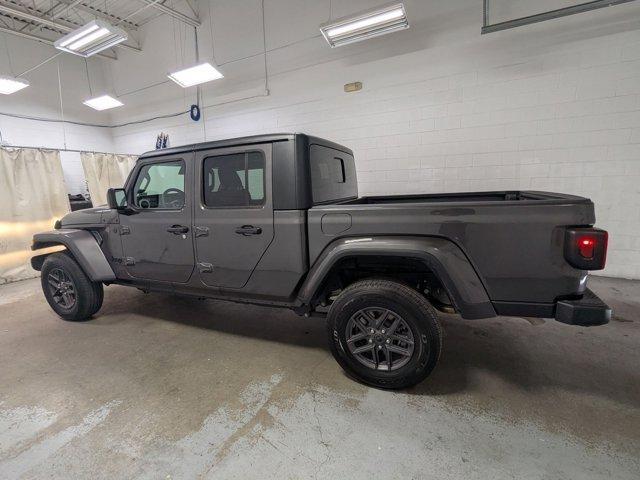 new 2025 Jeep Gladiator car, priced at $40,058