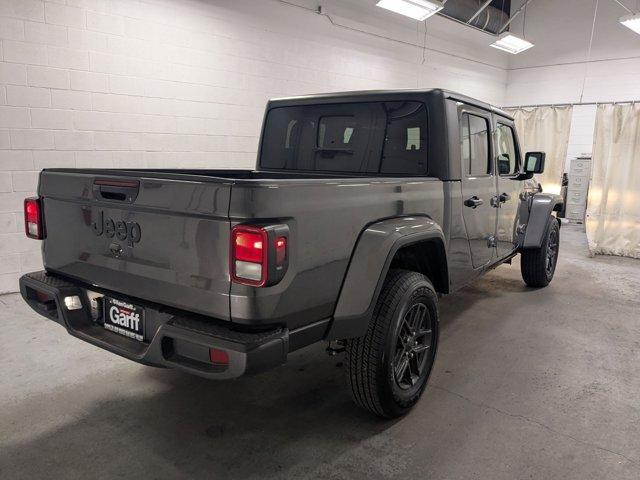 new 2025 Jeep Gladiator car, priced at $40,058
