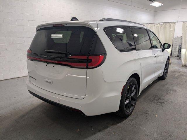 new 2026 Chrysler Pacifica car, priced at $47,813
