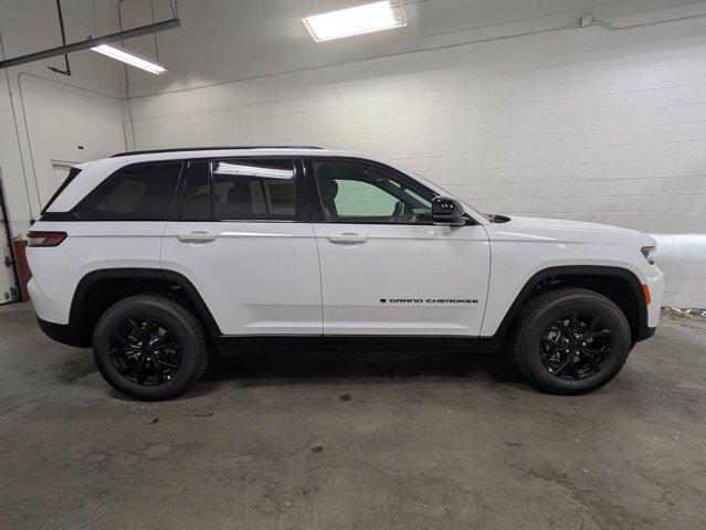 new 2025 Jeep Grand Cherokee car, priced at $45,821
