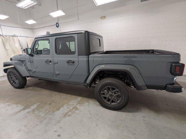 new 2025 Jeep Gladiator car, priced at $47,743