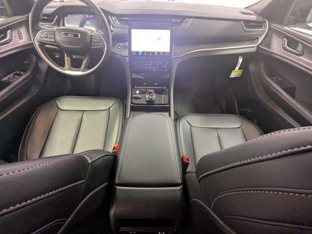 new 2025 Jeep Grand Cherokee car, priced at $50,200