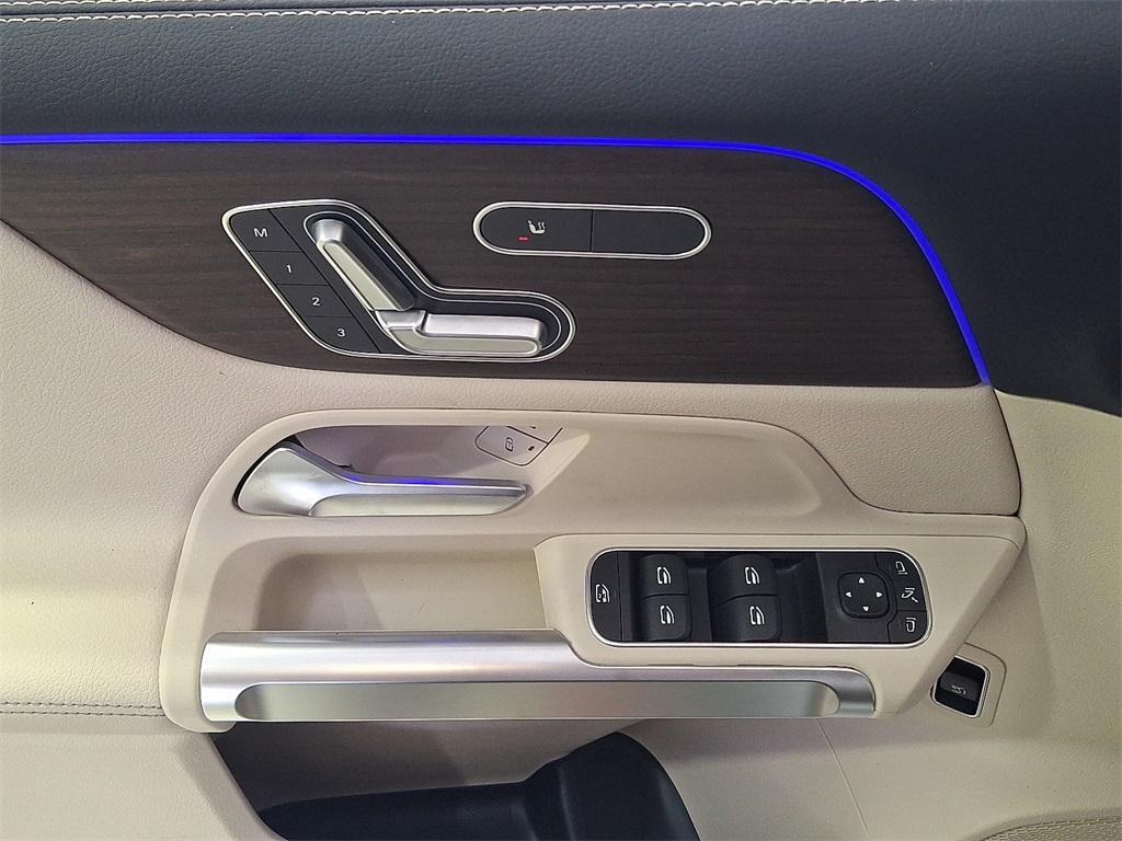 new 2026 Mercedes-Benz GLB 250 car, priced at $51,460