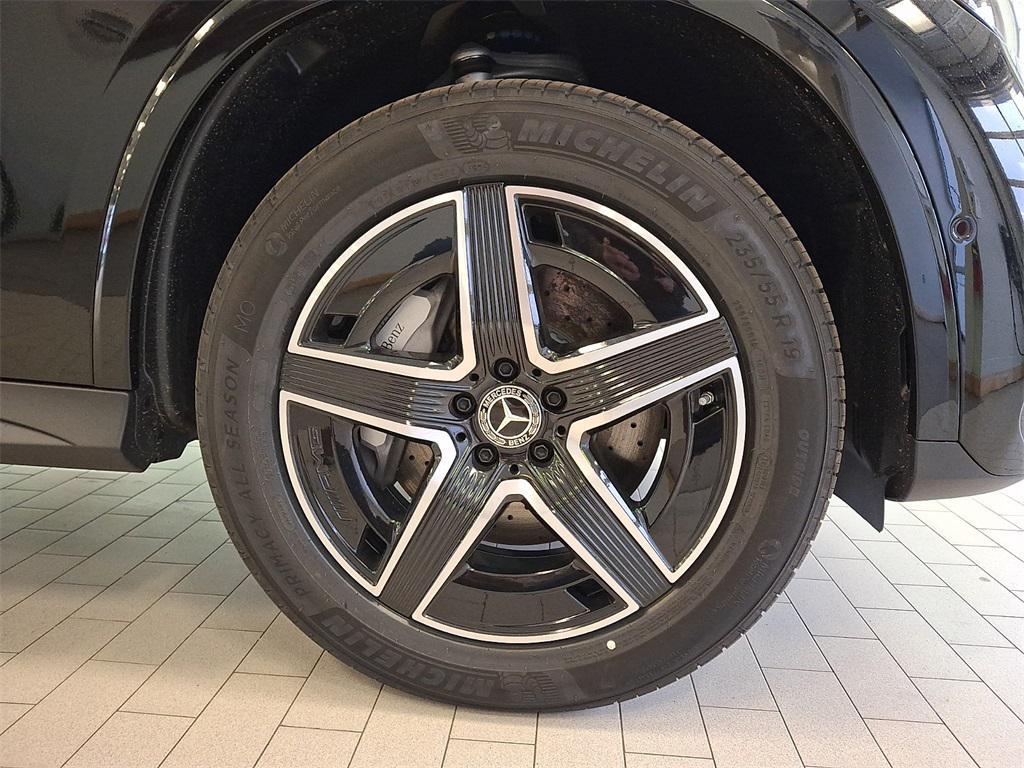 new 2026 Mercedes-Benz GLC 300 car, priced at $58,420