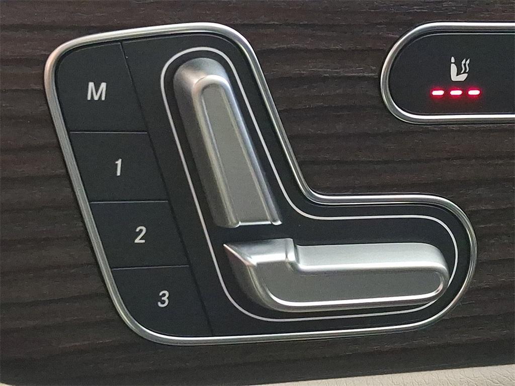 new 2026 Mercedes-Benz GLA 250 car, priced at $49,515