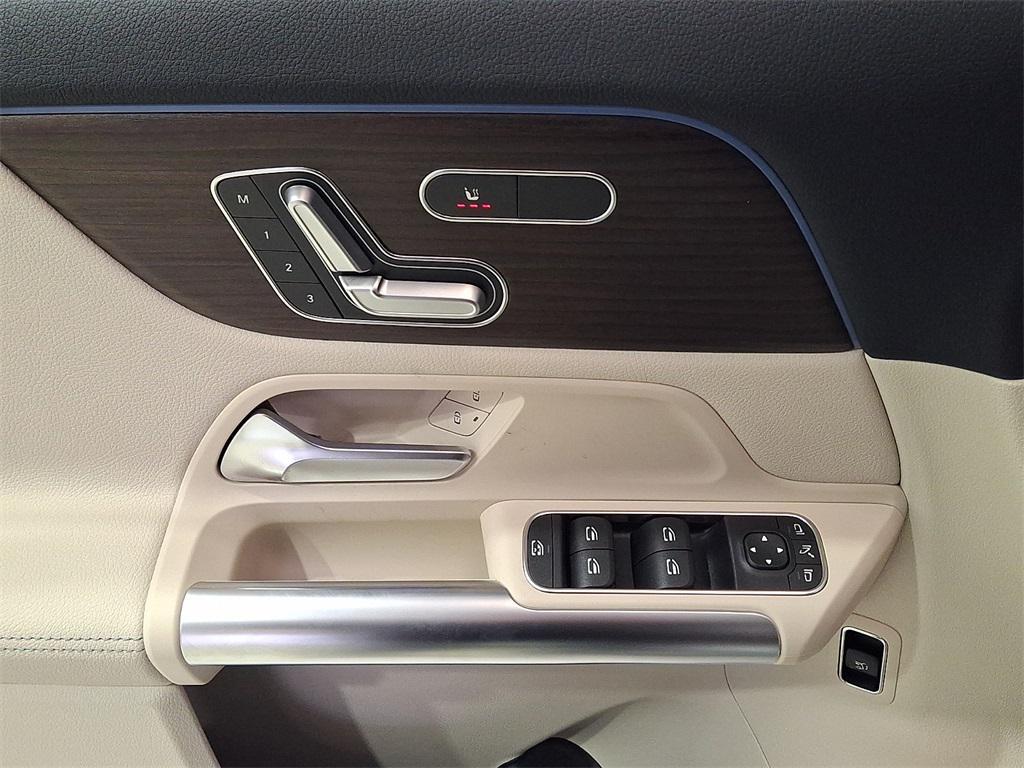 new 2026 Mercedes-Benz GLA 250 car, priced at $49,515