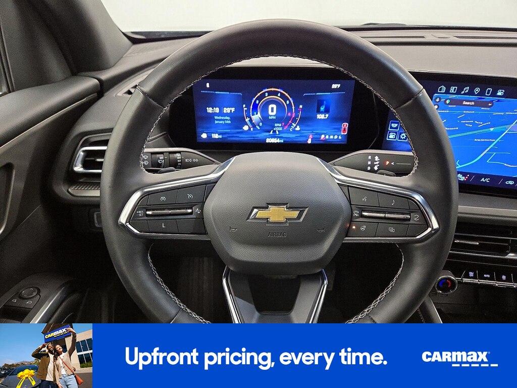 used 2025 Chevrolet Traverse car, priced at $34,998