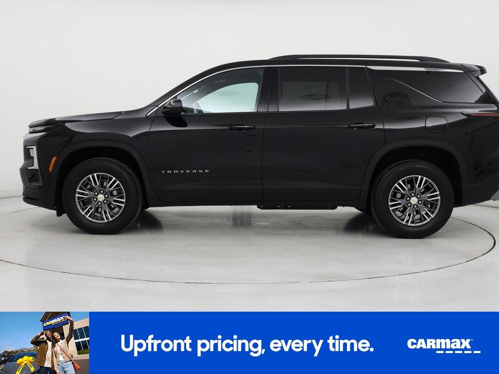 used 2025 Chevrolet Traverse car, priced at $34,998