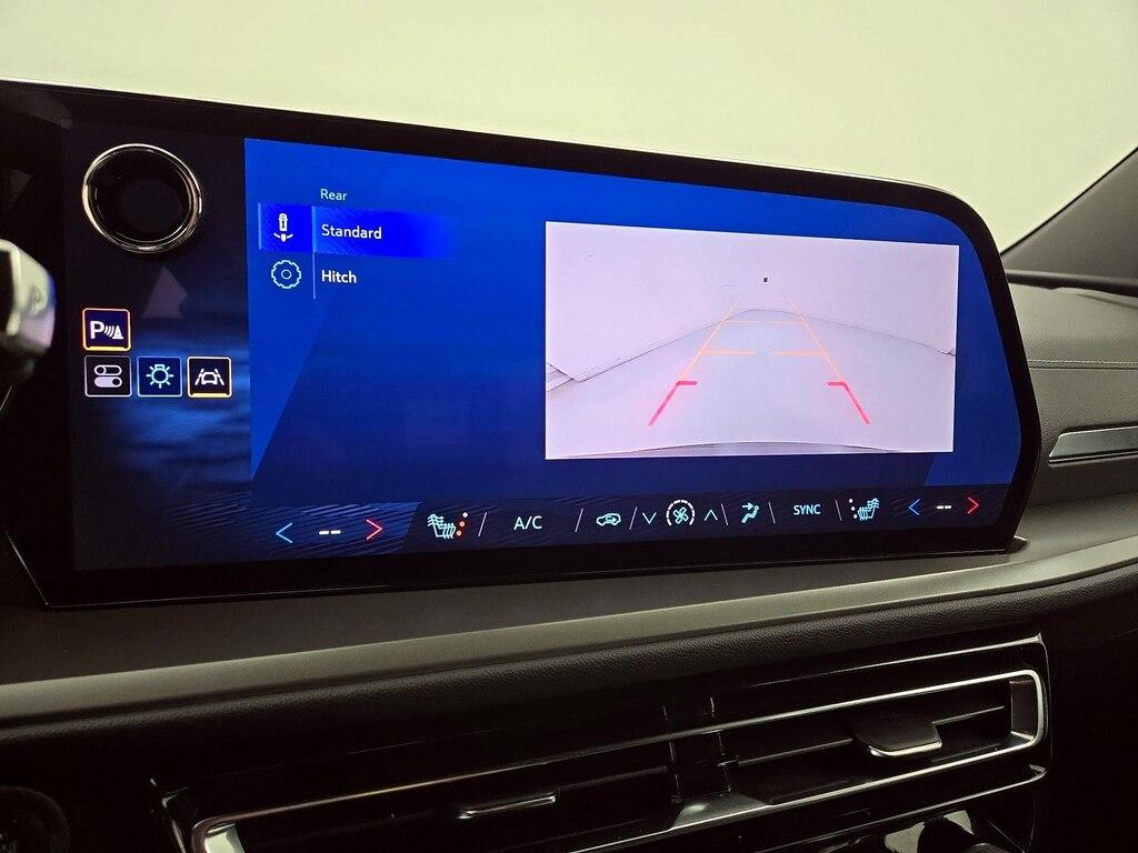 used 2025 Chevrolet Traverse car, priced at $34,998