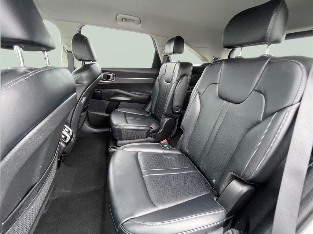 used 2023 Kia Sorento Hybrid car, priced at $29,989