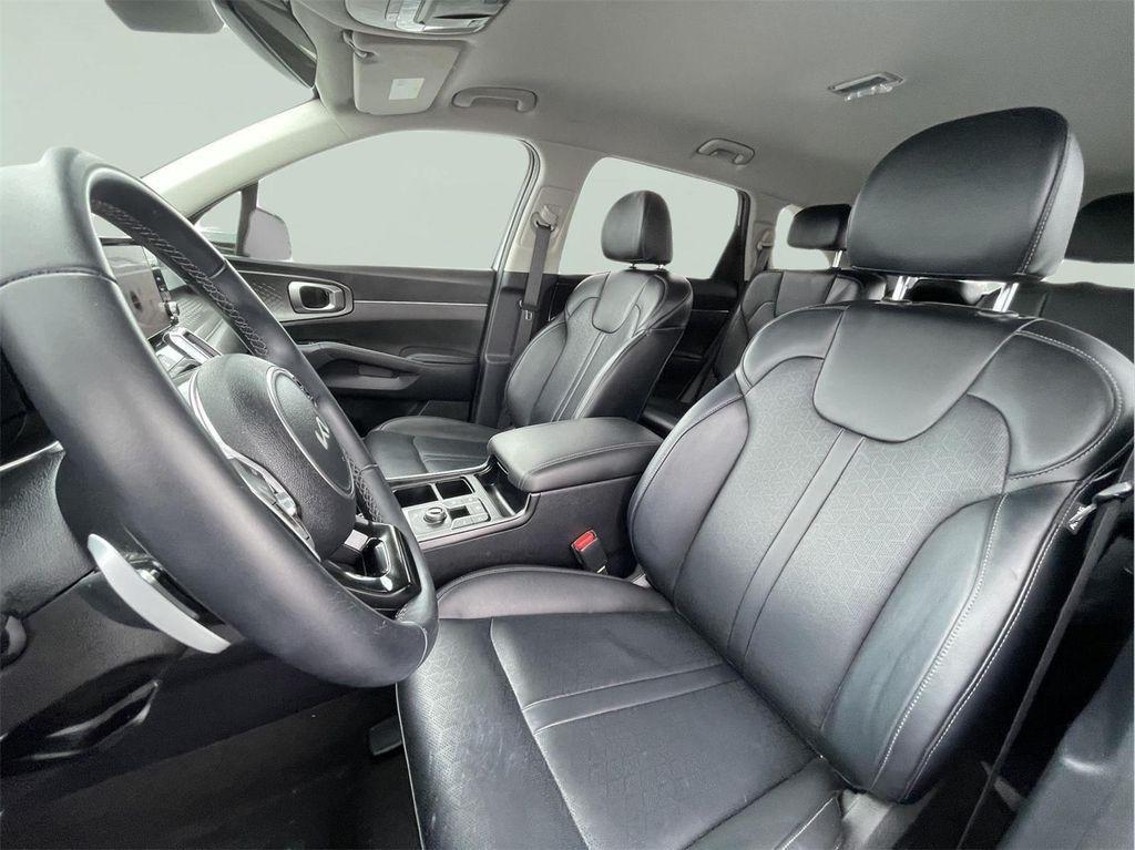 used 2023 Kia Sorento Hybrid car, priced at $29,989