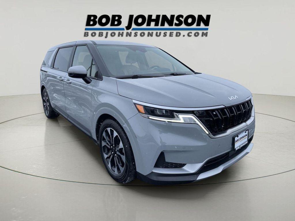 used 2023 Kia Carnival car, priced at $32,372