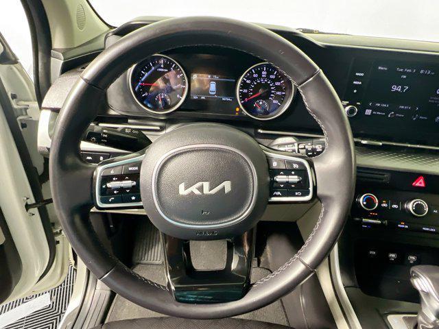 used 2023 Kia Carnival car, priced at $22,679