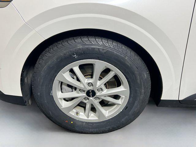 used 2023 Kia Carnival car, priced at $22,679