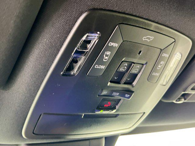 new 2026 Toyota Sienna car, priced at $56,658