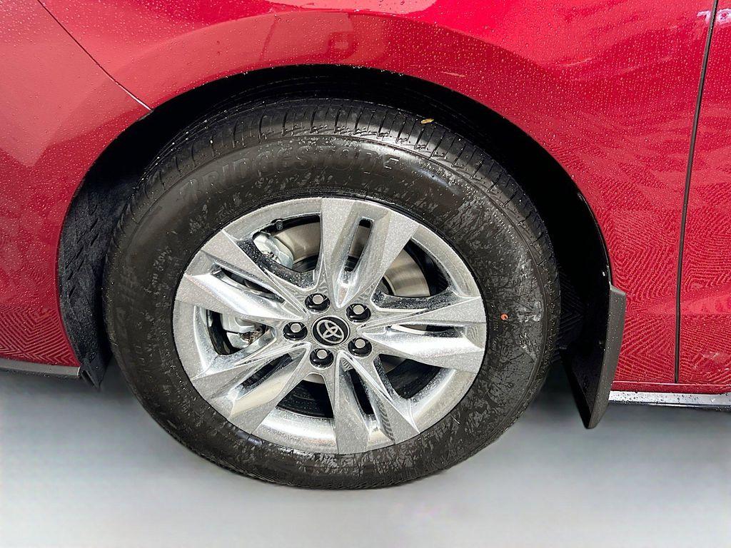 new 2026 Toyota Sienna car, priced at $58,319
