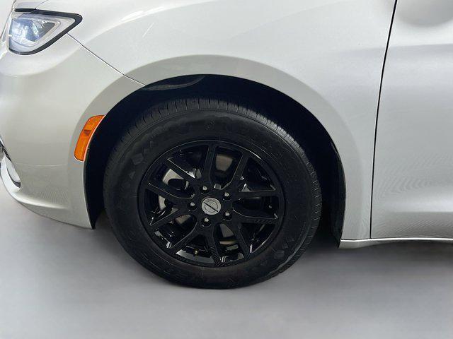 used 2024 Chrysler Pacifica car, priced at $22,879