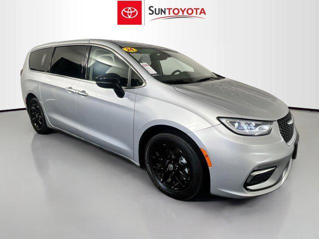 used 2024 Chrysler Pacifica car, priced at $22,879