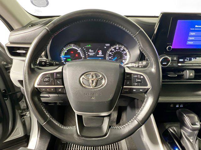 used 2023 Toyota Highlander Hybrid car, priced at $28,679