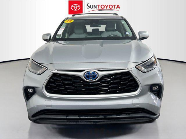 used 2023 Toyota Highlander Hybrid car, priced at $28,679