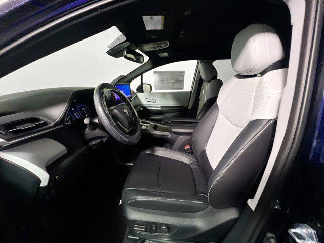 new 2026 Toyota Sienna car, priced at $48,525
