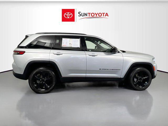 used 2024 Jeep Grand Cherokee car, priced at $31,990