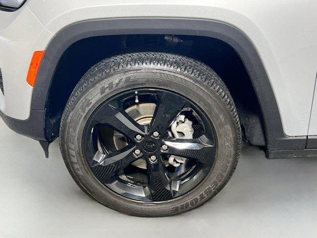 used 2024 Jeep Grand Cherokee car, priced at $31,990