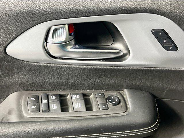 used 2021 Chrysler Pacifica car, priced at $23,126