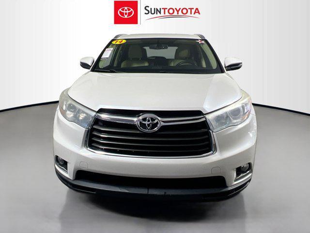 used 2014 Toyota Highlander car, priced at $16,479