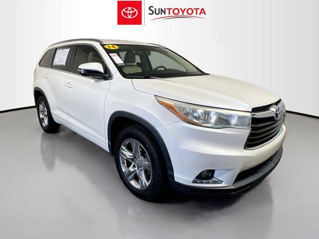 used 2014 Toyota Highlander car, priced at $16,479