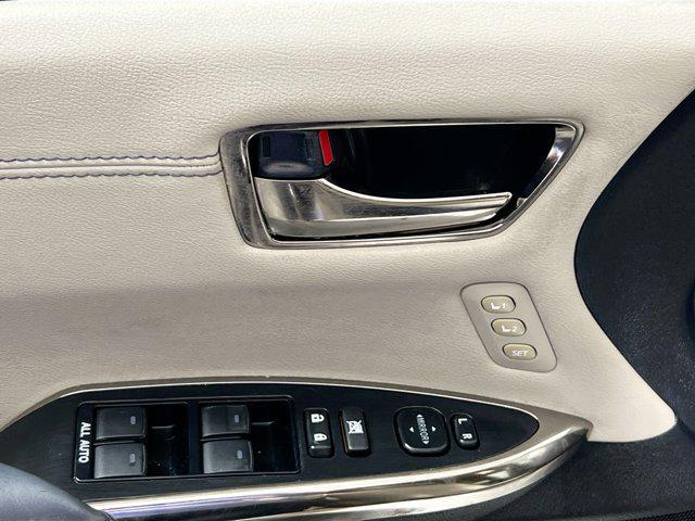 used 2014 Toyota Avalon Hybrid car, priced at $11,100