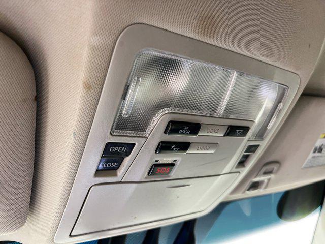 used 2014 Toyota Avalon Hybrid car, priced at $11,100