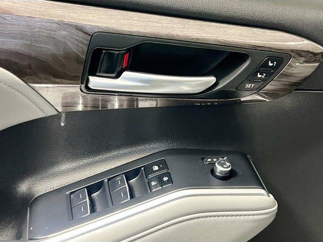 used 2023 Toyota Highlander Hybrid car, priced at $40,455