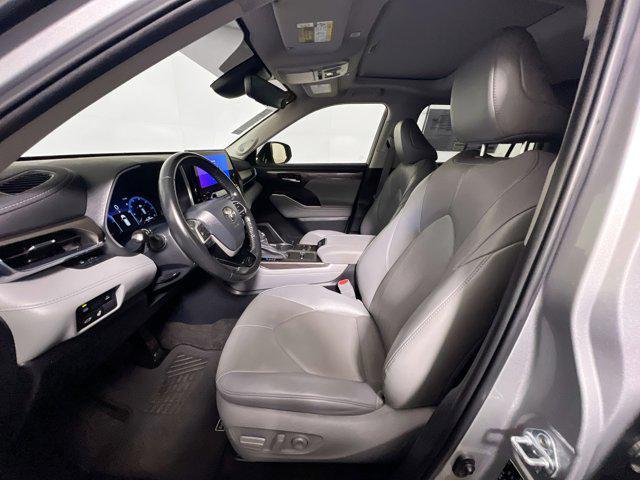 used 2023 Toyota Highlander Hybrid car, priced at $40,455