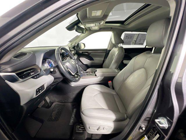 used 2022 Toyota Highlander Hybrid car, priced at $39,979