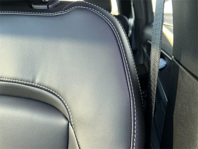 new 2025 Jeep Grand Cherokee car, priced at $53,355