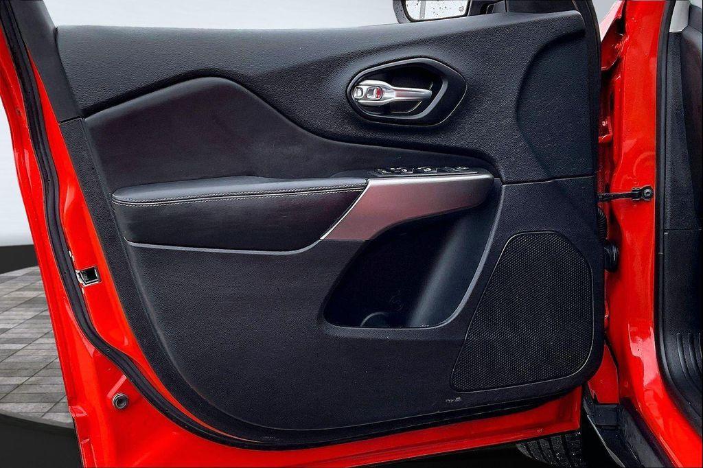 used 2021 Jeep Cherokee car, priced at $16,868