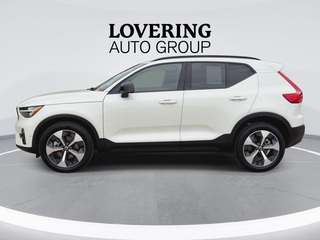 used 2026 Volvo XC40 car, priced at $40,599