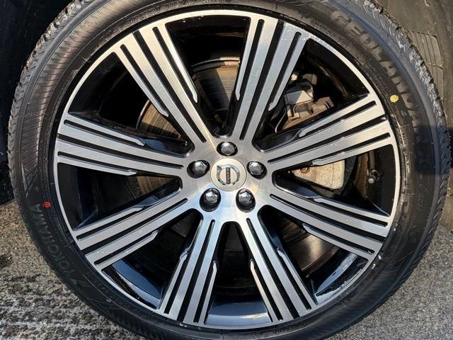 used 2023 Volvo XC90 Recharge Plug-In Hybrid car, priced at $49,587