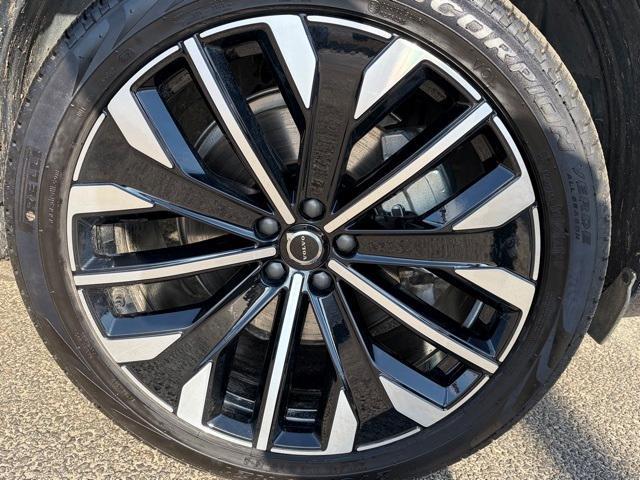 used 2025 Volvo XC90 car, priced at $50,743
