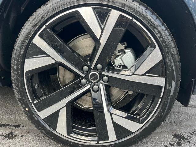 new 2026 Volvo XC60 car, priced at $70,015