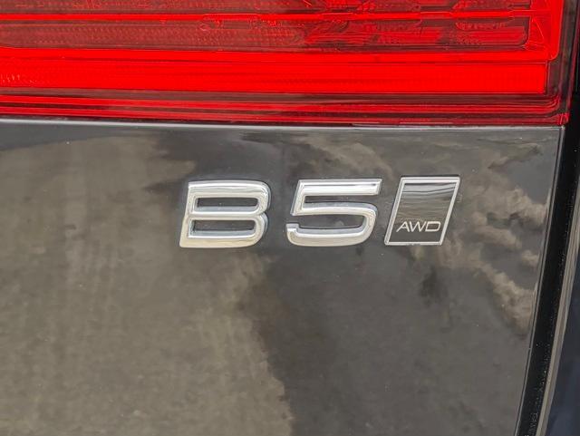 used 2023 Volvo XC60 car, priced at $36,317