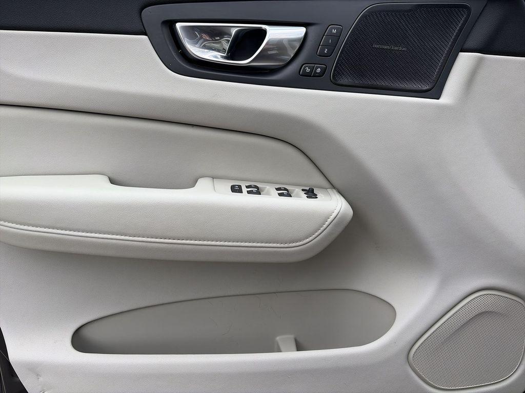 used 2023 Volvo XC60 car, priced at $29,329
